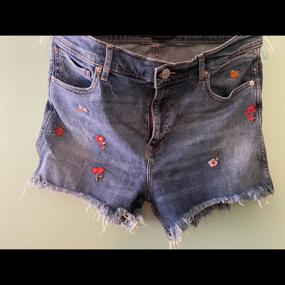 EXPRESS High Rise/High Waisted Shorts Floral